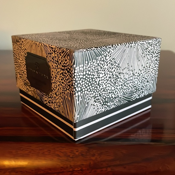 Trina Turk 3 Wick Candle, Champagne Rose - Picture 5 of 7